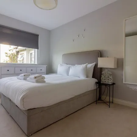 Guestready - Tranquil Retreat In Kimmage Gæstehus Dublin